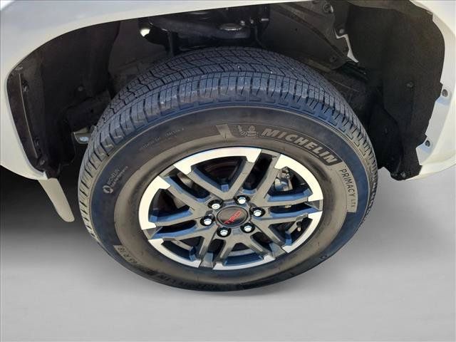 Used 2025 Toyota Tacoma TRD Sport RWD image 9