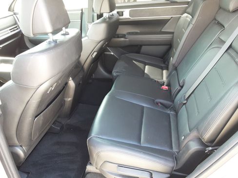 Used 2024 Hyundai Santa Fe Limited FWD image 12