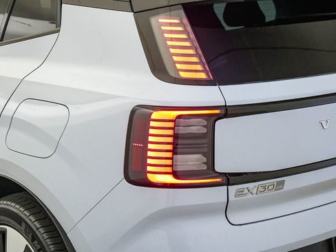 New 2026 Volvo EX30 Plus w/ Climate Package image 11