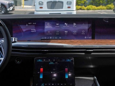 New 2025 Cadillac Escalade Sport Platinum image 13