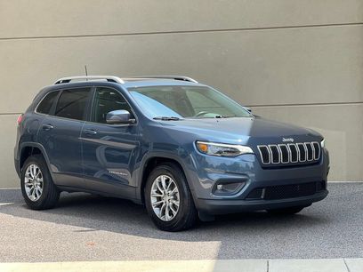 Used 2020 Jeep Cherokee Latitude Plus w/ Comfort/Convenience Group