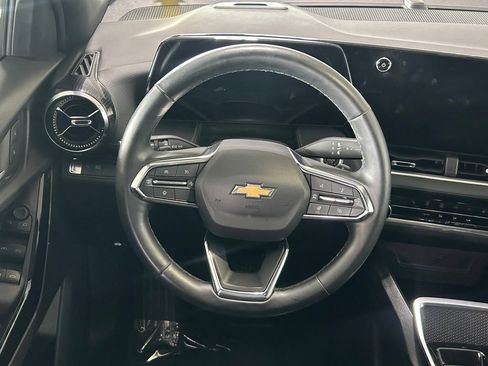 Used 2025 Chevrolet Equinox LT FWD image 9