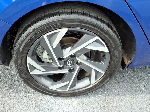 Used 2025 Hyundai Elantra SEL FWD image 20