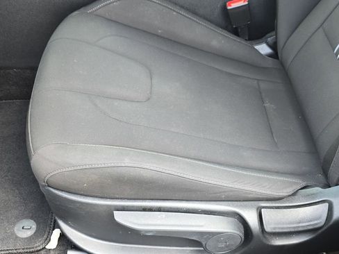 Used 2023 Hyundai Elantra SEL w/ Convenience Package image 27