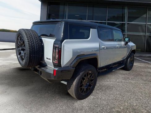 New 2025 GMC Hummer EV 2X image 7