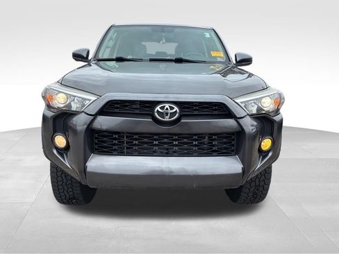 Used 2016 Toyota 4Runner SR5 image 9