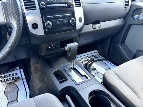 Used 2014 Nissan Xterra X image 19