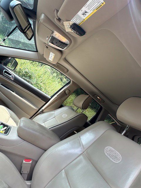 Used 2015 Jeep Grand Cherokee Overland RWD image 8