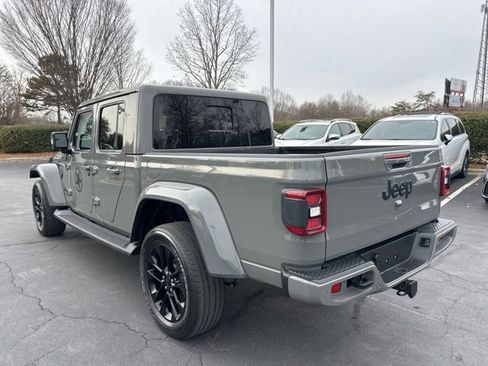 Used 2022 Jeep Gladiator Overland image 9