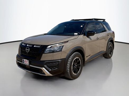 Used 2024 Nissan Pathfinder Rock Creek AWD/4WD image 3