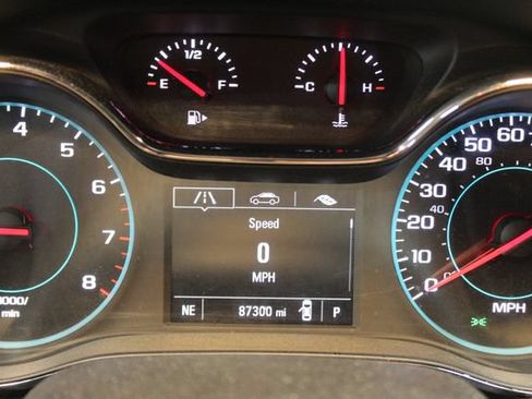 Used 2016 Chevrolet Cruze LT w/ LT Convenience Package FWD image 21