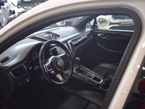 Used 2016 Porsche Macan S image 27