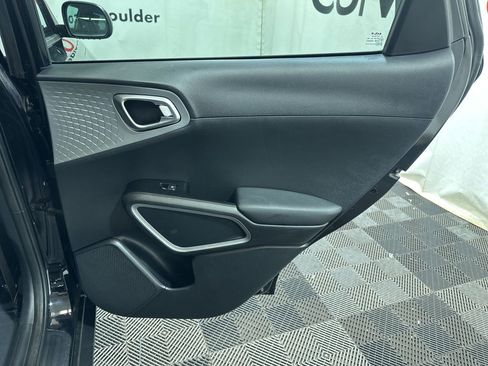 Used 2022 Kia Soul LX w/ Technology Package image 14