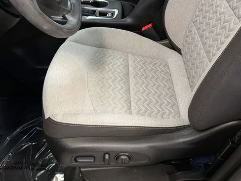 Used 2022 Chevrolet Equinox LT AWD/4WD image 21