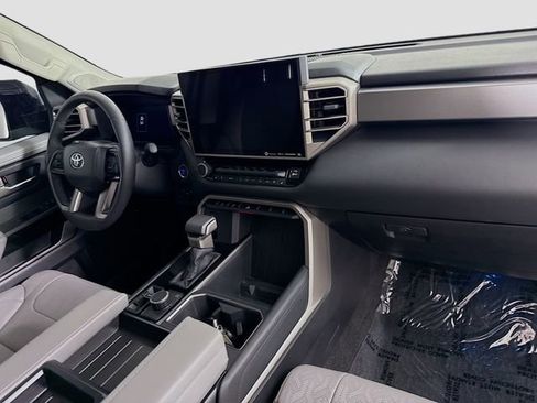 Used 2024 Toyota Tundra Limited image 29