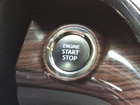 Used 2015 Toyota Avalon Limited FWD image 24