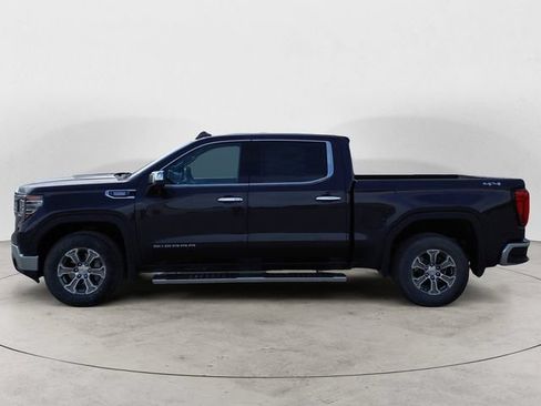 Used 2024 GMC Sierra 1500 SLT AWD/4WD image 2