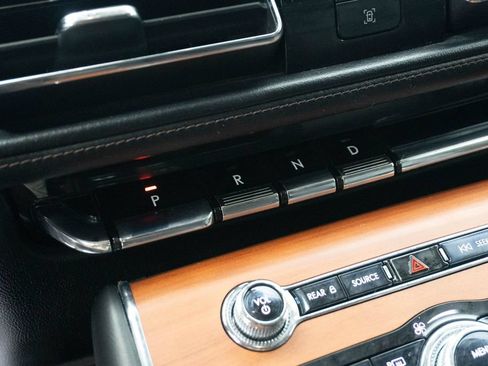 Used 2020 Lincoln Aviator Reserve w/ Elements Package Plus RWD image 30