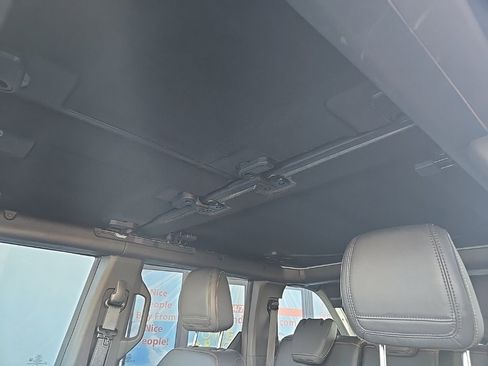 Used 2023 Ford Bronco Badlands w/ Sasquatch Package image 36