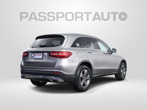 Used 2019 Mercedes-Benz GLC 300 4MATIC image 6