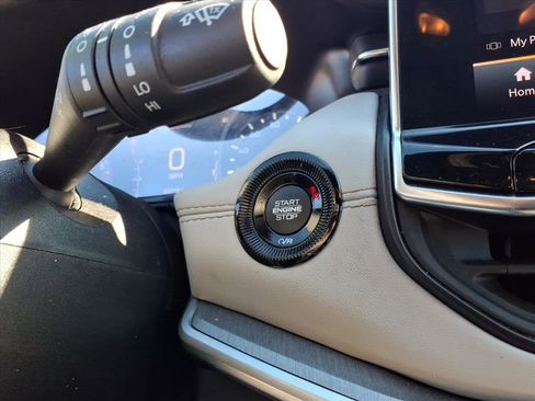 Used 2024 Jeep Compass Limited image 25