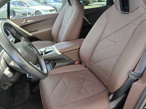 Used 2023 BMW iX xDrive50 w/ Sport Package AWD/4WD image 25