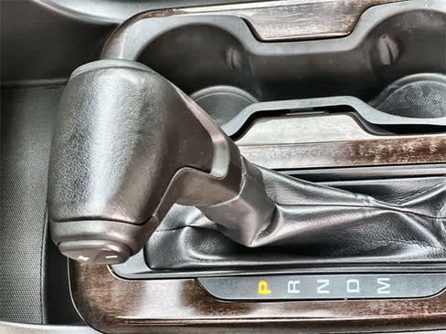 Used 2015 GMC Canyon SLE w/ SLE Convenience Package image 16