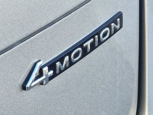 Used 2022 Volkswagen Tiguan SE image 12