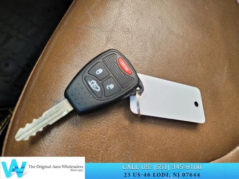 Used 2014 Jeep Wrangler Unlimited Sahara w/ Dual Top Group AWD/4WD image 26