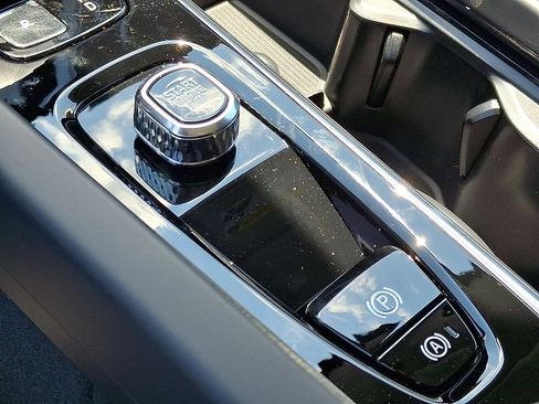 New 2025 Volvo XC60 T8 Plus w/ Protection Package Premier image 16