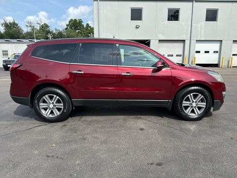 Used 2016 Chevrolet Traverse LT AWD/4WD image 2