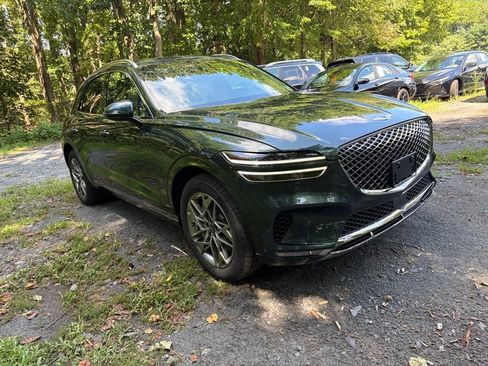 Used 2023 Genesis GV70 2.5T w/ Select Package AWD/4WD image 2