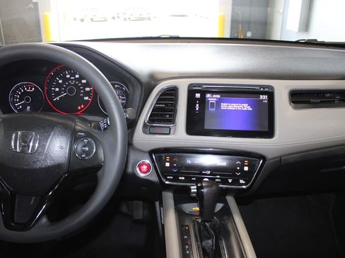 Used 2018 Honda HR-V EX image 22