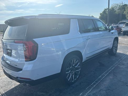 New 2026 GMC Yukon XL Denali Ultimate AWD/4WD image 5