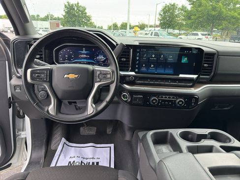 Used 2025 Chevrolet Silverado 2500 LT AWD/4WD image 25