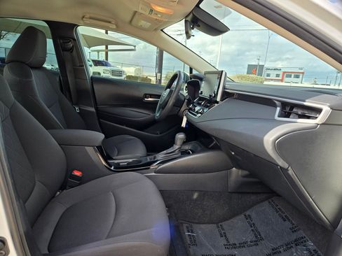 Used 2021 Toyota Corolla LE image 27