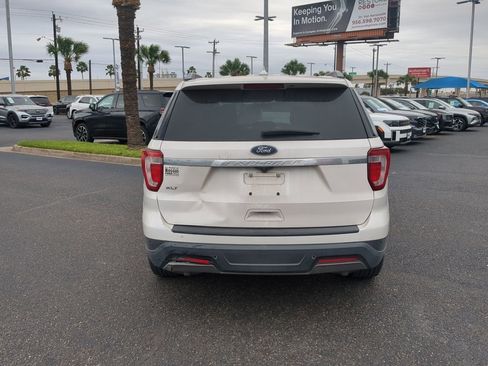 Used 2019 Ford Explorer XLT w/ Equipment Group 202A image 4