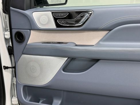 Used 2022 Lincoln Navigator Black Label AWD/4WD image 22