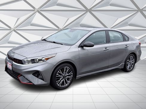Used 2022 Kia Forte GT-Line w/ GT-Line Premium Package FWD image 5