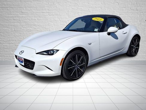 Used 2025 MAZDA MX-5 Miata Grand Touring w/ Weather Package RWD image 2
