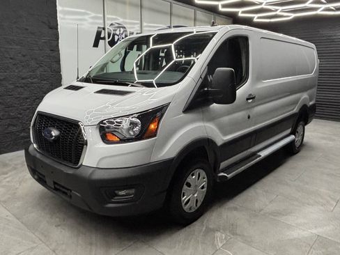 Used 2025 Ford Transit 250 Low Roof w/ Exterior Upgrade Package RWD image 4