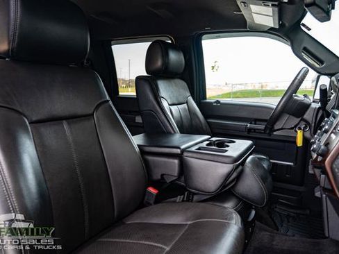 Used 2016 Ford F350 Lariat w/ Chrome Package image 27