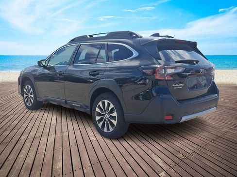 Used 2025 Subaru Outback Limited AWD/4WD image 4