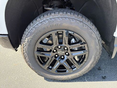 New 2026 Chevrolet Silverado 1500 Custom Trail Boss w/ Turbomax Blackout Package image 11