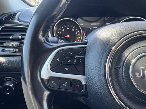 Used 2019 Jeep Compass Limited AWD/4WD image 24