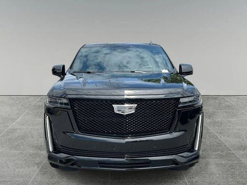 Used 2024 Cadillac Escalade Sport w/ LPO, ONYX Package AWD/4WD image 8