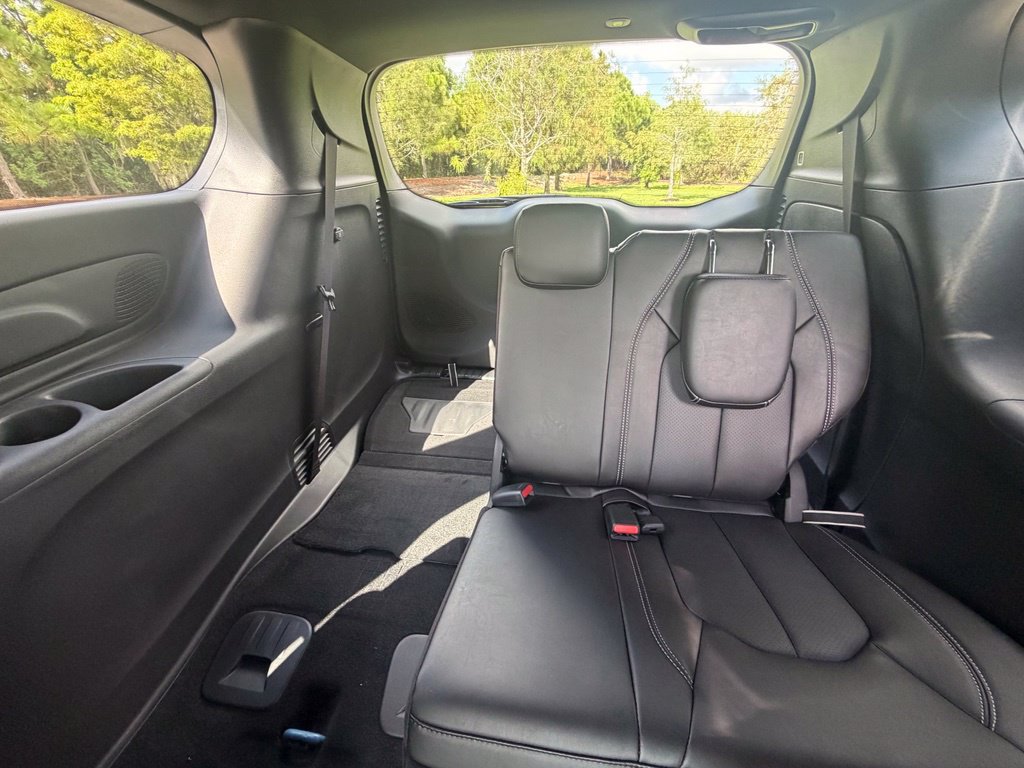 New 2027 Chrysler Pacifica Select w/ Family Tech Group FWD image 29