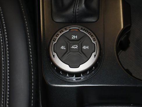 New 2025 Ford Bronco Outer Banks image 25