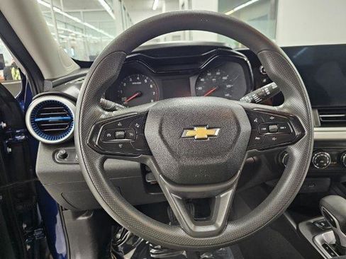 Used 2024 Chevrolet Trax LS image 10