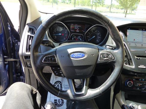 Used 2017 Ford Focus Titanium FWD image 26